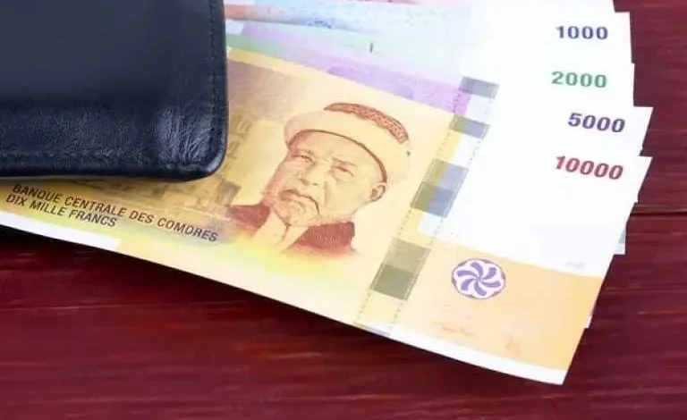 تغيرات-مفاجئة.-أسعار-الفرنك-القمري-مقابل-الجنيه-المصري-بداية-تعاملات-اليوم-الإثنين-25-–-8-2025