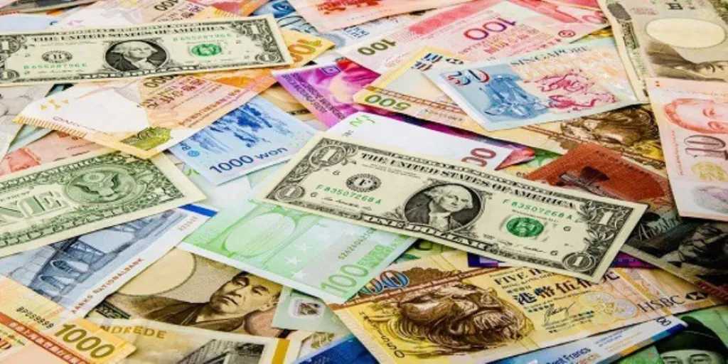 تحديثات-مفاجئة.-أسعار-العملات-العربية-والأجنبية-مقابل-الجنيه-المصري-بداية-تعاملات-اليوم-الإثنين-25-–-8-2025