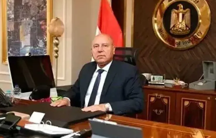وزير-الصناعه-المصرى:-تخصيص-1658-قطعة-أرض-صناعية-بإجمالي-4.6-مليون-متر-مربع
