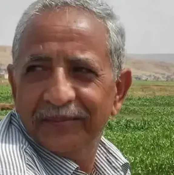 اخبار-اليمن-الان-|-إصابة-مواطن-بطلق-ناري-أثناء-مروره-في-سوق-السلاح-بعمران