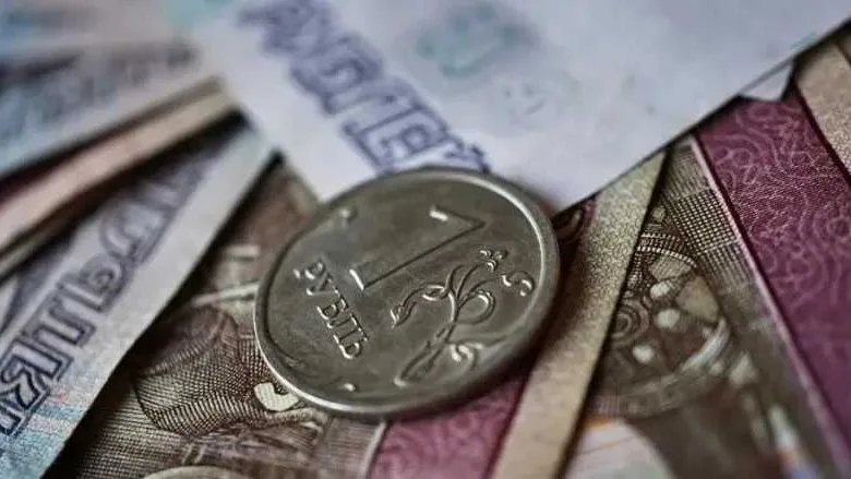 تغيرات-جديدة.-أسعار-الروبل-الروسي-مقابل-الريال-اليمني-بداية-تعاملات-اليوم-الثلاثاء-26-–-8-2025