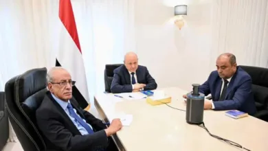 اخبار-اليمن-الان-|-أول-تحرك-للرئيس-العليمي-وبن-بريك-بشأن-ملف-الإعاشة.-ومصدر-رئاسي-يحسم-الجدل-حول-الخلافات