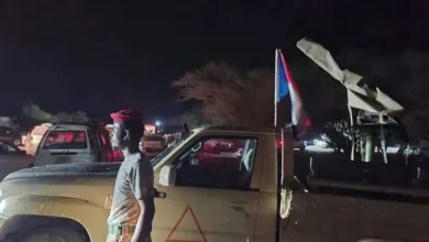 اخبار-اليمن-الان-|-”السيول-تُغلق-طريق-العند.-واللواء-الثاني-ينقذ-المواطنين-في-مشهد-بطولي!”