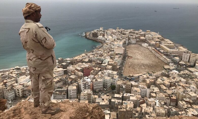 اخبار-حضرموت-|-تحرير-المكلا.-ضربة-كسرت-ظهر-القاعدة-في-اليمن-والعالم-وأعادت-حضرموت-إلى-الحياة