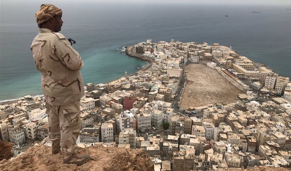 اخبار-حضرموت-|-تحرير-المكلا.-ضربة-كسرت-ظهر-القاعدة-في-اليمن-والعالم-وأعادت-حضرموت-إلى-الحياة