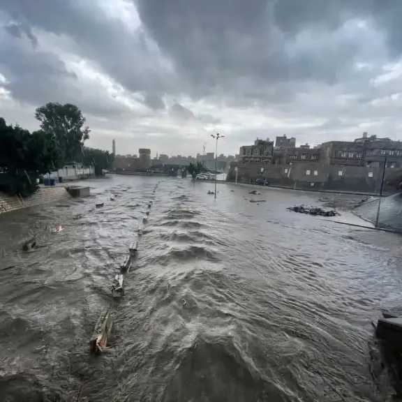 اخبار-اليمن-الان-|-أمطار-وعواصف-شديدة-تضرب-عددًا-من-المحافظات-خلال-الساعات-القادمة-وتحذيرات-هامة-للمواطنين