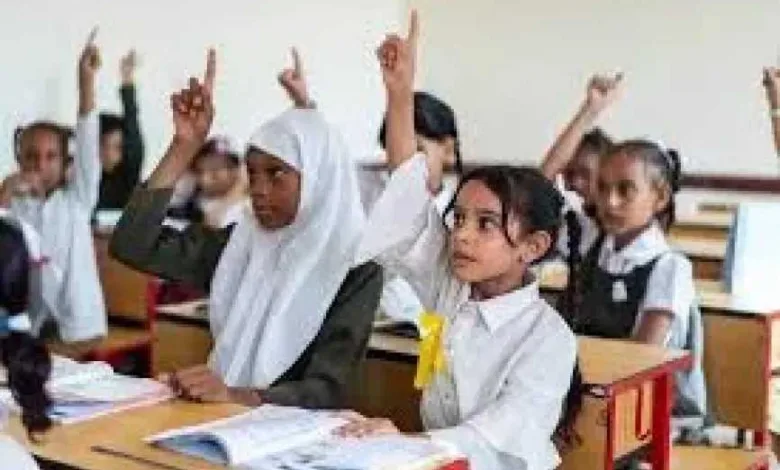 اخبار-اليمن-الان-|-”مبالغ-مخفية-تُفرض-على-أولياء-الأمور-في-ثانويات-عدن!-ماذا-يحدث-وراء-أبواب-المدارس؟”