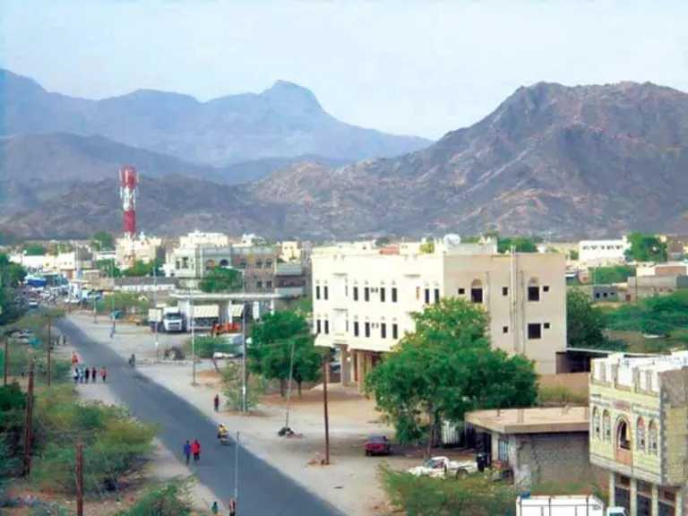 اخبار-اليمن-الان-|-مأساة-تهز-محافظة-أبين:-طقم-عسكري-يدهس-أب-وأربعة-من-أطفاله