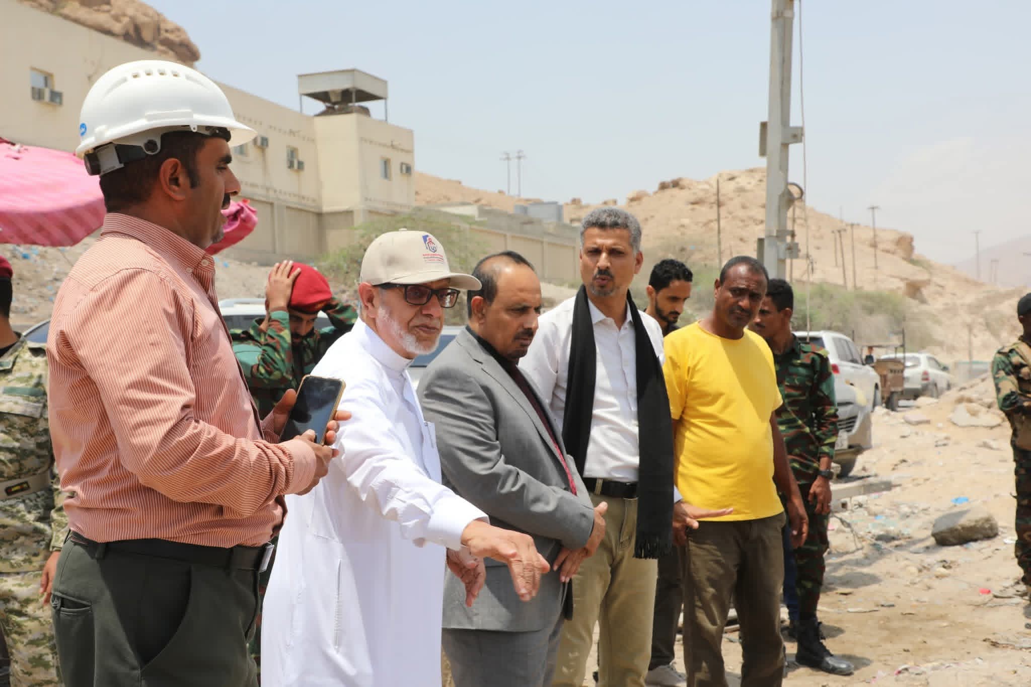 اخبار-حضرموت-|-محافظ-#حضرموت-يطلع-على-مستوى-تنفيذ-الأعمال-الإنشائية-لجسر-المنورة-ضمن-#مشروع-خور-المكلا-المرحلة-الثانية
