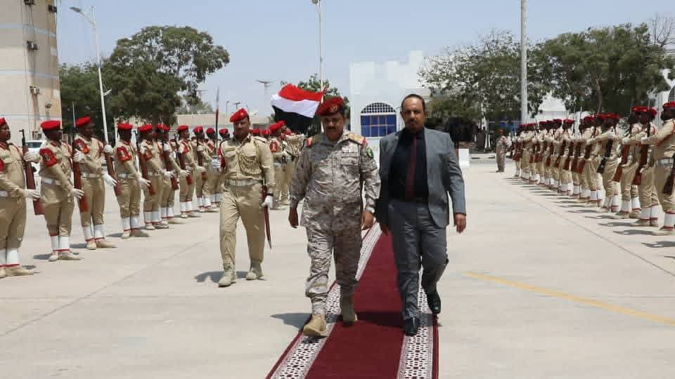 اخبار-حضرموت-|-#وزير-الدفاع-يغادر-مدينة-#المكلا-عقب-اختتام-زيارة-تفقدية-لمحافظة-حضرموت