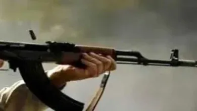 اخبار-اليمن-الان-|-شاب-يحاول-قتل-والده-بإطلاق-النار-عليه-ويصيبه-برصاصة-في-الكتف