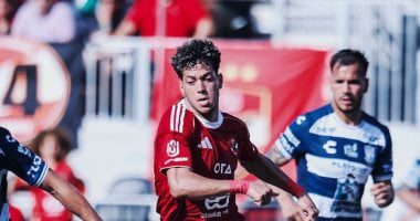الأهلي يوفر واقي كتف لـ إمام عاشور قبل المشاركة في التدريبات