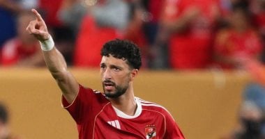 الأهلي يكشف موعد إرسال بطاقة وسام أبو علي الدولية لنادي كولمبوس