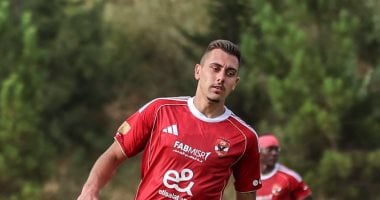 الأهلي يكتفي بـ جراديشار وشريف وحمزة فى الهجوم قبل غلق باب القيد
