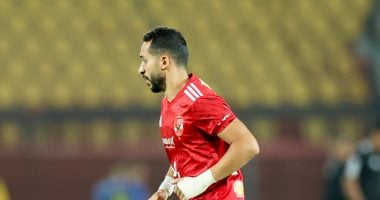 ريبيرو يستقر على قيادة كريم فؤاد للجبهة اليسري للأهلى أمام المحلة