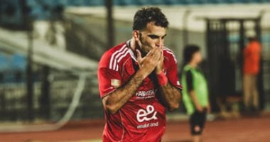 60 دقيقة.. الأهلي يتقدم على فاركو بثلاثية.. وزيزو يسجل الثاني.. صور
