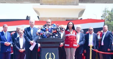 رسالة مصرية فلسطينية من أمام معبر رفح: إسرائيل تمنع دخول المساعدات ودمرت الجانب الفلسطيني لبوابته.. وزير الخارجية يدعو للضغط على تل أبيب لوقف إطلاق النار.. ورئيس وزراء فلسطين: قطاع غزة جزء لا يتجزأ من دولتنا