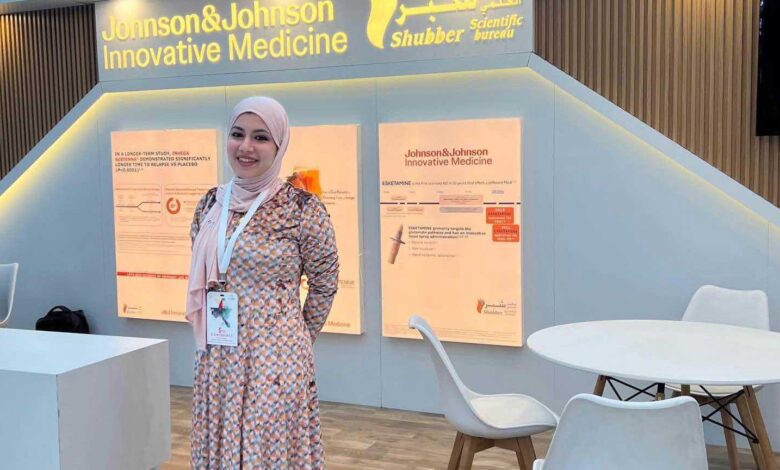 بعد وفاة برازيلية.. إنقاذ سائح سقط أثناء تسلقه جبل رينجاني (فيديو)