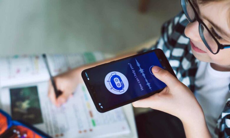 قد يخلق "أوهاما".. مايكروسوفت تحذر من الاستخدام المفرط للذكاء الاصطناعي