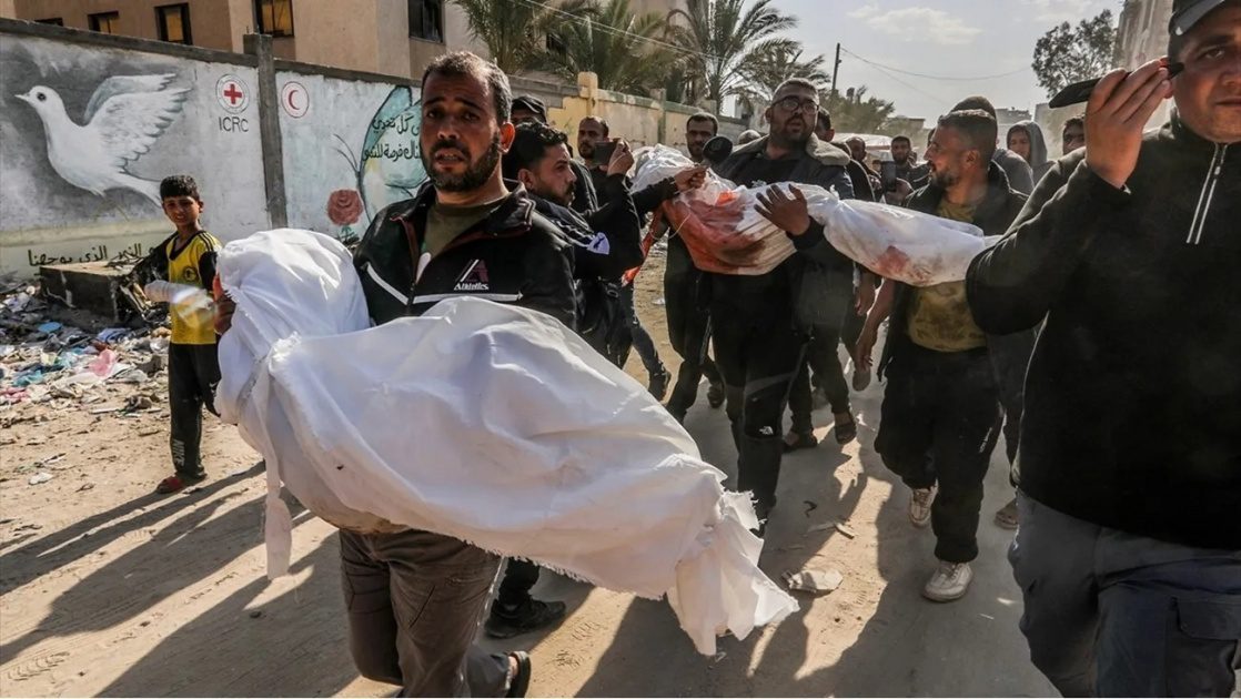 8 شهداء في قصف للاحتلال على مدينة غزة