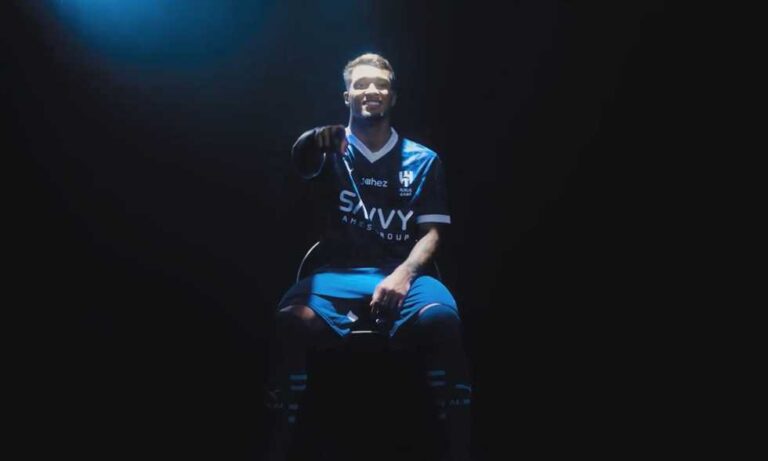 تقرير برازيلي: ليوناردو منح فلامنجو موافقة مبدئية بعد خروجه من قائمة الهلال المحلية