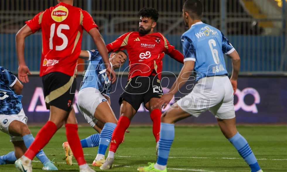 بسبب غلق استاد القاهرة.. نقل مباراة الأهلي وبيراميدز إلى السلام