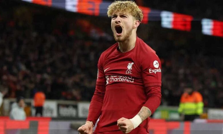 ذا أثلتيك: لايبزيج يفاوض ليفربول لضم إليوت