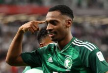 الشرق الأوسط: مهاجم الهلال السعودي على أعتاب الدوري الفرنسي