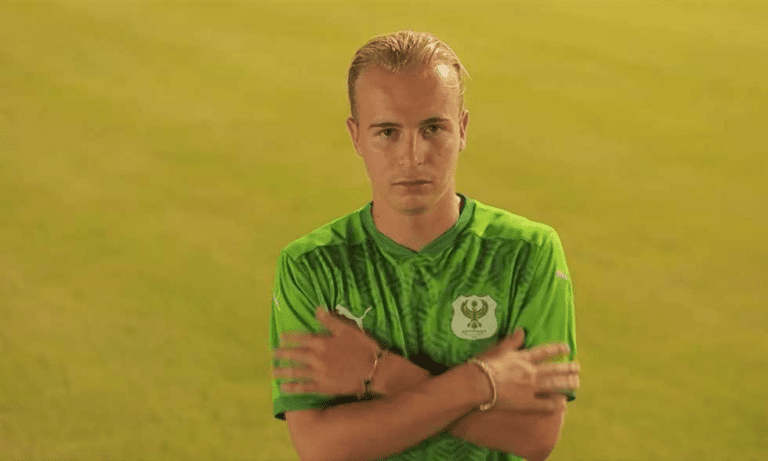 "من بريق موناكو إلى سحر بورسعيد".. المصري يتعاقد مع كيليان كارسنتي