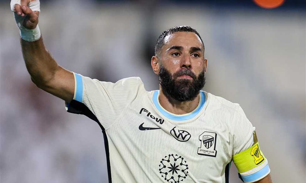 هاتريك بنزيمة.. اتحاد جدة يبدأ الدفاع عن لقبه بالفوز على الأخدود بخماسية