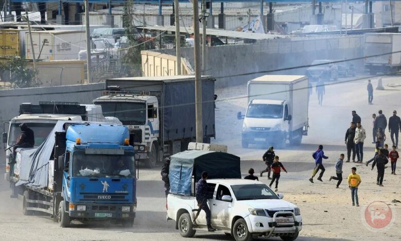 الاحتلال يمنع إدخال 6600 شاحنة إغاثة الى قطاع غزة