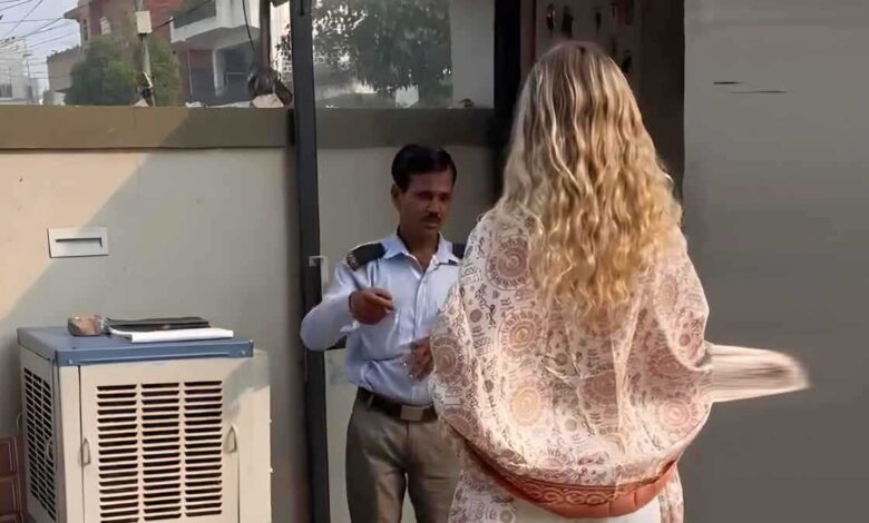 جليد الفضاء