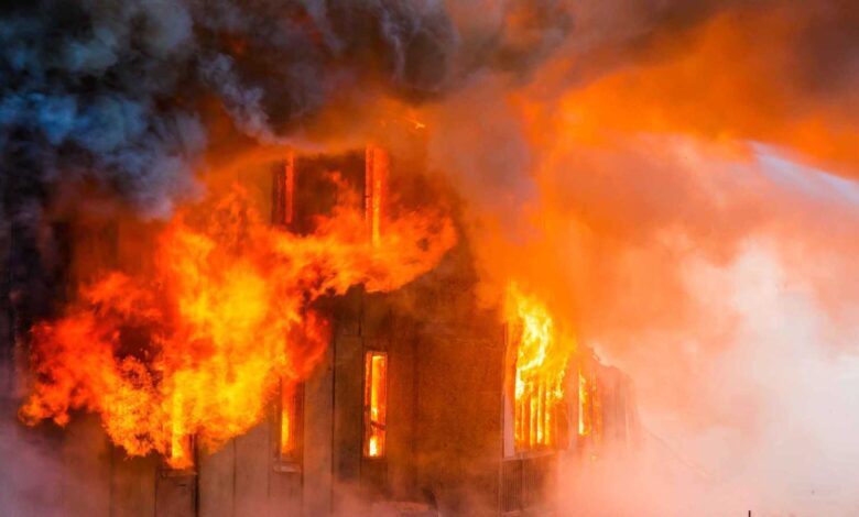 سيول تكساس المرعبة تخلف 13 قتيلاً وتدمر عشرات المنازل (فيديو)