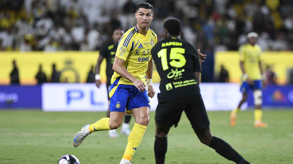 حلم ليفربول.. الهلال