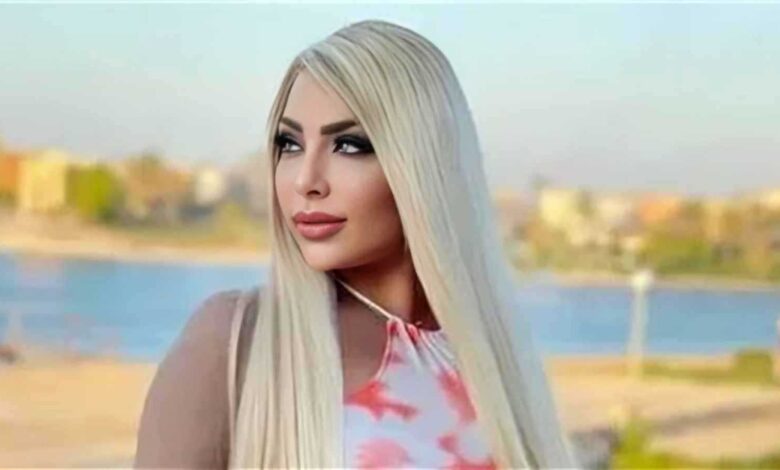 بطلتها منصة