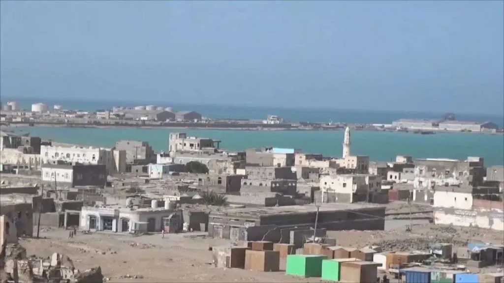 اخبار-اليمن-الان-|-العثور-على-جثة-شاب-معلقة-في-سقف-منزله-في-باب-المندب