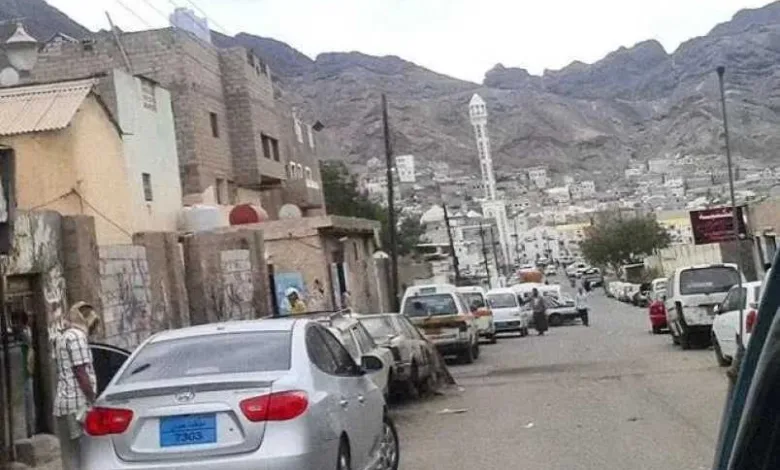 اخبار-اليمن-الان-|-الإطاحة-بعصابة-تمتهن-سرقة-السيارات-في-عدن