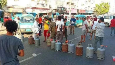 اخبار-اليمن-الان-|-مواطنون-في-عدن-يطالبون-شركة-الغاز-بتخفيض-الأسعار-بعد-انخفاض-سعر-الصرف