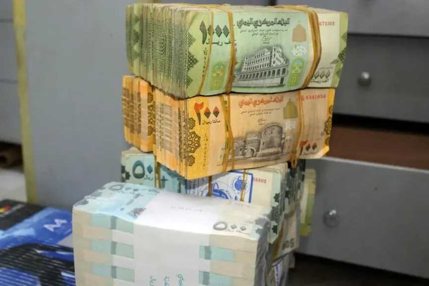 اخبار-اليمن-الان-|-مصدر-يكشف-مفاجأة:-تهديد-أمريكي-وراء-تحسن-قيمة-الريال-اليمني-أمام-العملات-الأجنبية
