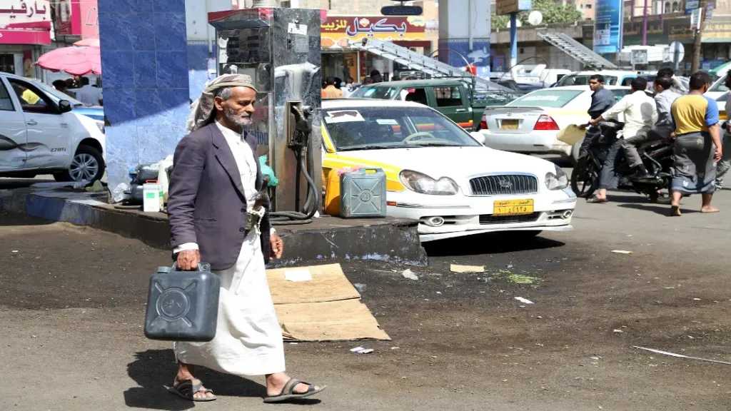 اخبار-اليمن-الان-|-انفجار-قادم-في-صنعاء-واسعار-البنزين-والديزل-تكسّر-كل-الأرقام.-تحذير-دولي