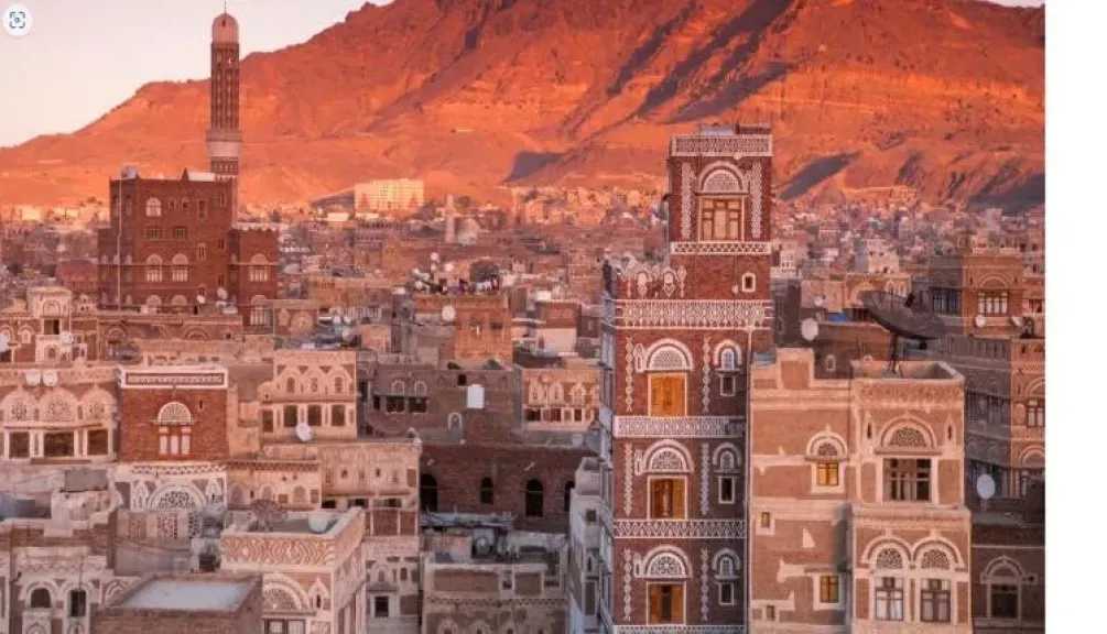 اخبار-اليمن-الان-|-جريمة-مروعة-تهز-العاصمة-صنعاء.-شاب-يقدم-على-قتل-وإصابة-تسعة-أشخاص-بينهم-عمه-وعمته-وآخرين