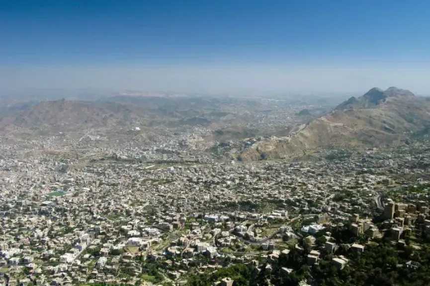اخبار-اليمن-الان-|-مواطنة-تلفظ-أنفاسها-أثناء-الولادة-بعد-منع-مليشيا-الحوثي-إسعافها