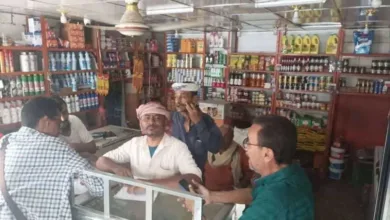 اخبار-اليمن-الان-|-إغلاق-6-محلات-مخالفة-في-صيرة-بعدن.-و”بن-جرادي”-يحذّر-من-التجاوز-على-التسعيرة-الرسمية