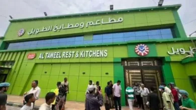 اخبار-اليمن-الان-|-حملة-رقابية-موسعة-في-الشيخ-عثمان-لإغلاق-مطاعم-مخالفة-للتسعيرة-الرسمية