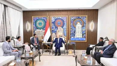 اخبار-اليمن-الان-|-الرئيس-العليمي:-تحسُّن-أداء-الحكومة-والبنك-المركزي-يعزّز-موقع-الدولة-في-عدن-ويمهّد-لتعافٍ-اقتصادي-مستدام