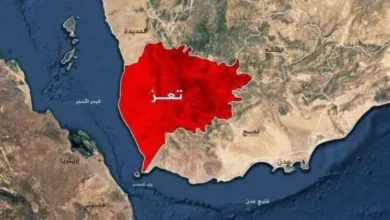 اخبار-اليمن-الان-|-مجمع-تعز-القضائي-يُعلّق-أعماله-إثر-اقتحام-مسلح-وخطف-ضباط:-قضاة-يحمّلون-اللواء-22-ميكا-المسؤولية-ويُطالبون-بمحاسبة-الجناة