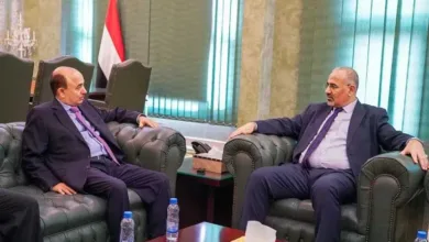 اخبار-اليمن-الان-|-عيدروس-الزبيدي-يلتقي-نجل-”هائل-سعيد-أنعم”-بعد-القرار-الأخير-بخفض-أسعار-السلع.-ماذا-جرى-بينهما؟