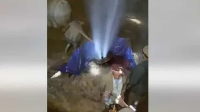 اخبار-اليمن-الان-|-شاهد-بالفيديو-اكتشاف-بئر-غاز-في-بني-حشيش.-وخبير-يوضح-تفاصيل-صادمة