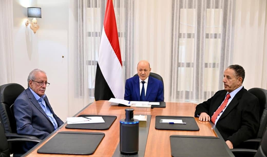 اخبار-حضرموت-|-رئيس-مجلس-القيادة-يؤكد-التزام-الدولة-بتلبية-المطالب-المشروعة-لأبناء-حضرموت