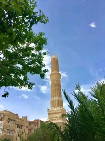 اخبار-اليمن-الان-|-بعد-طرد-الإمام-والقيم.-الحوثيون-يسلّمون-مسجدًا-في-صنعاء-لعناصرهم
